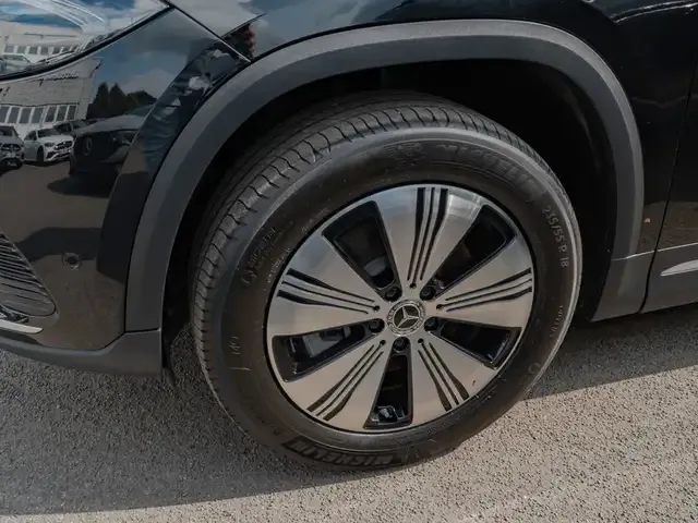 Mercedes-Benz EQA 300