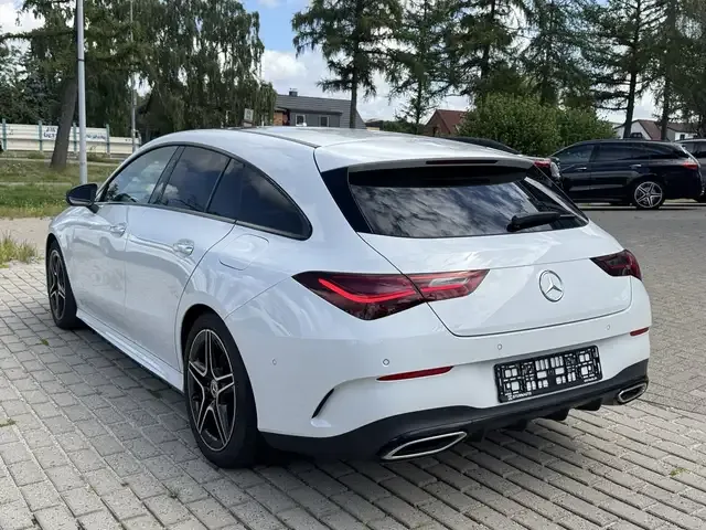 Mercedes-Benz CLA 200