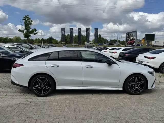 Mercedes-Benz CLA 200