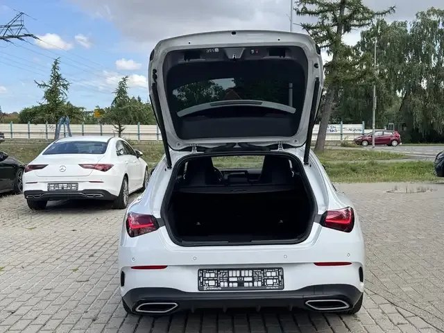 Mercedes-Benz CLA 200