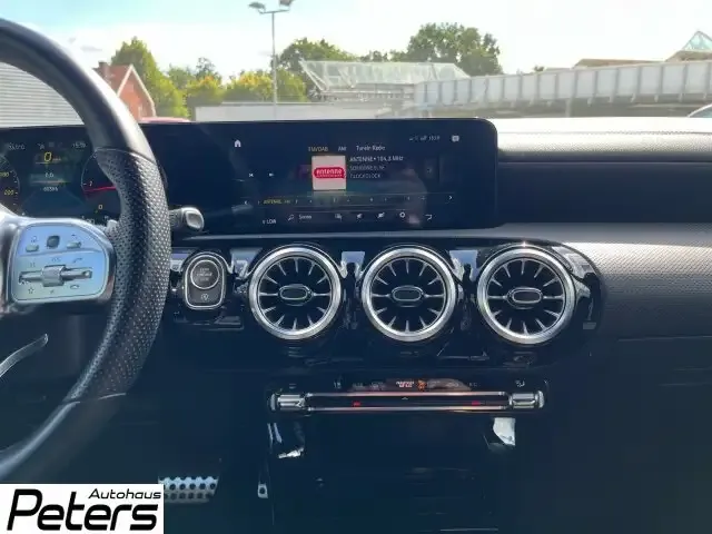 Mercedes-Benz CLA 220