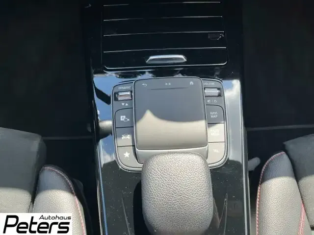 Mercedes-Benz CLA 220