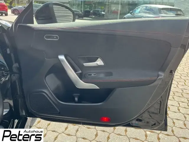 Mercedes-Benz CLA 220