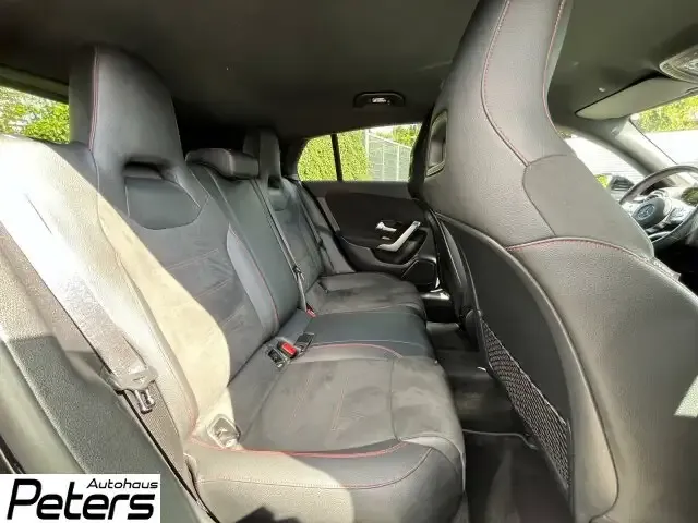Mercedes-Benz CLA 220