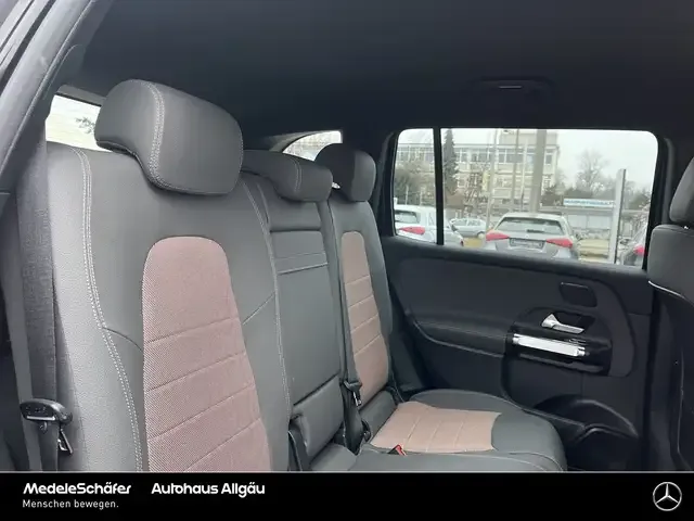 Mercedes-Benz EQB 350