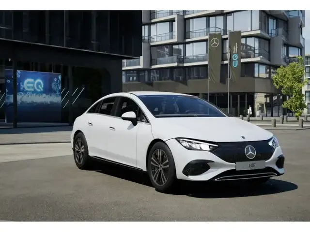 Mercedes-Benz EQE 300