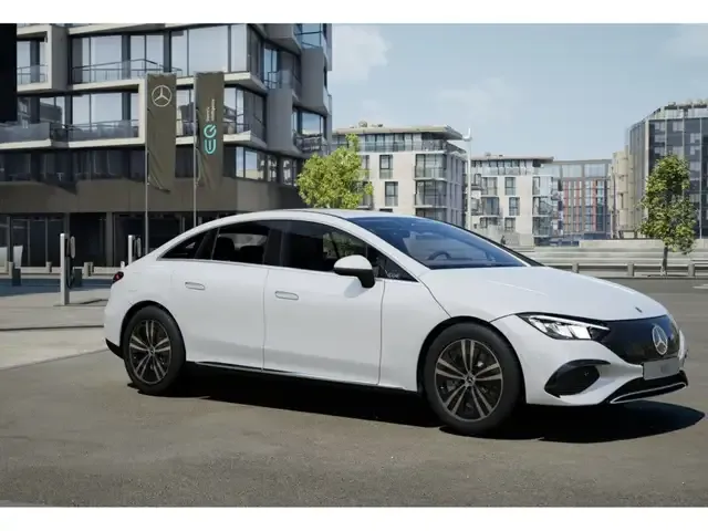 Mercedes-Benz EQE 300