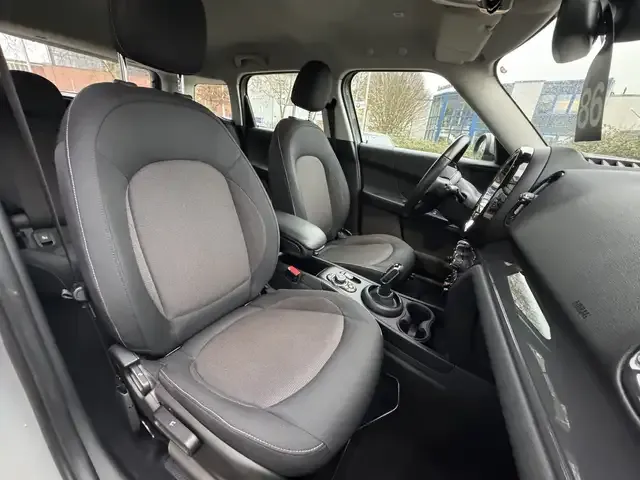 MINI One D Countryman