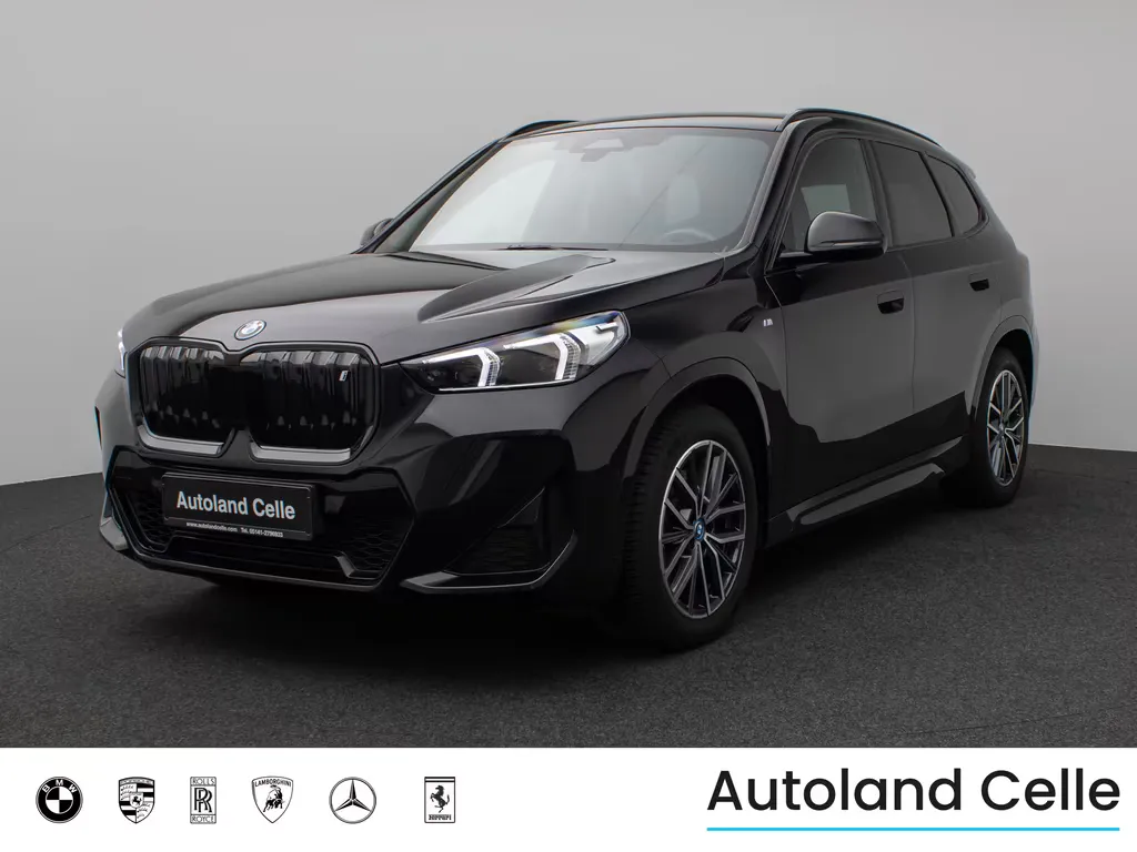 BMW iX1