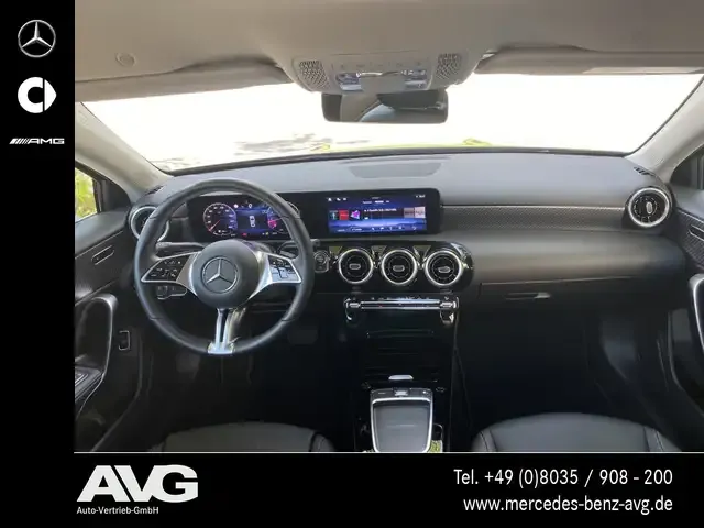 Mercedes-Benz A 220