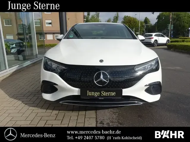 Mercedes-Benz EQE 300