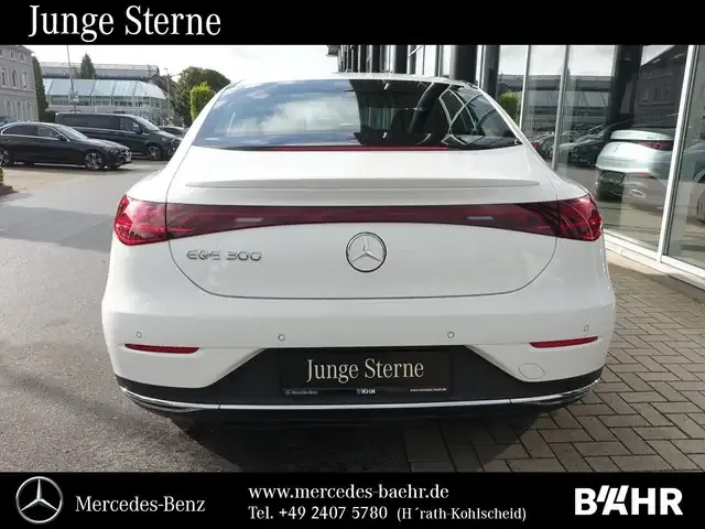 Mercedes-Benz EQE 300