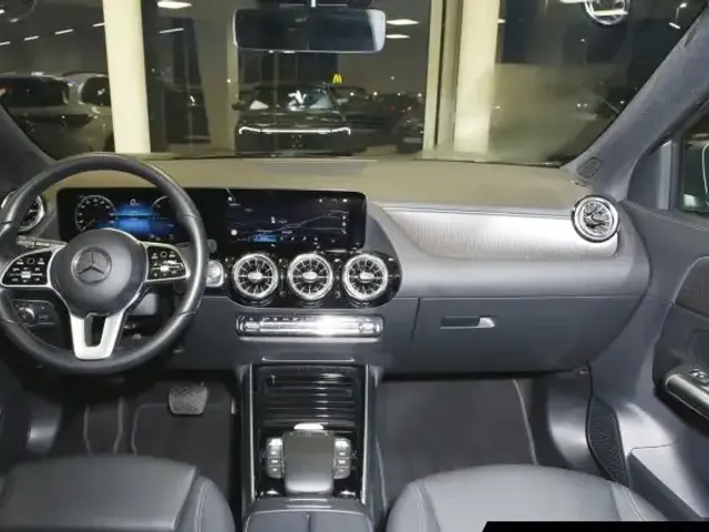 Mercedes-Benz EQA 250