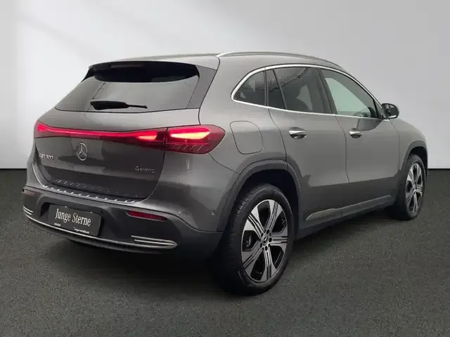 Mercedes-Benz EQA 300