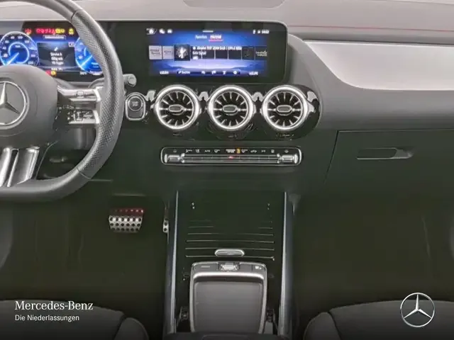 Mercedes-Benz EQA 300