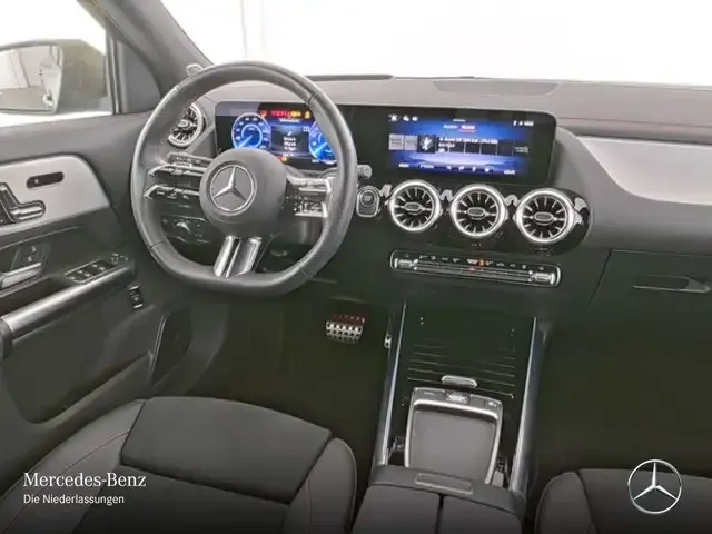 Mercedes-Benz EQA 300
