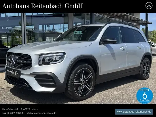 Mercedes-Benz GLB 200