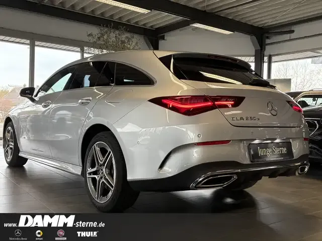 Mercedes-Benz CLA 250
