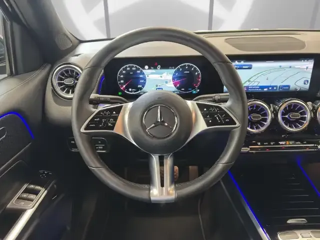 Mercedes-Benz GLB 200