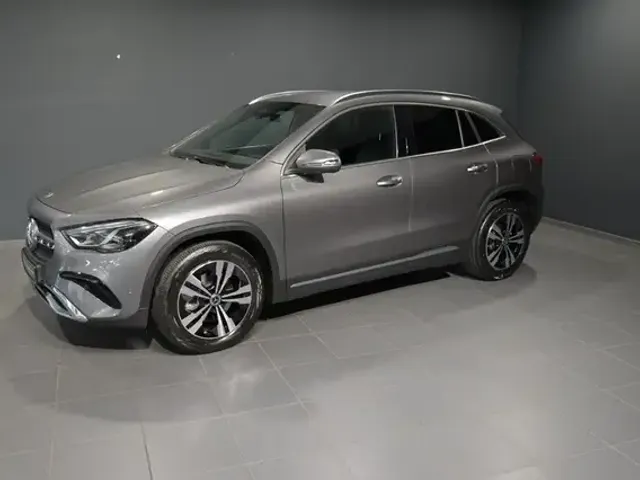 Mercedes-Benz GLA 180