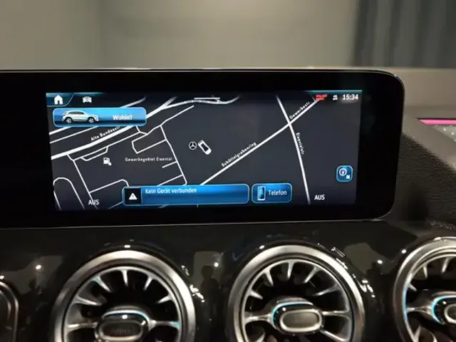 Mercedes-Benz GLA 180