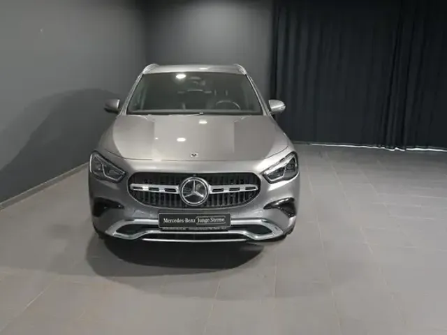 Mercedes-Benz GLA 180
