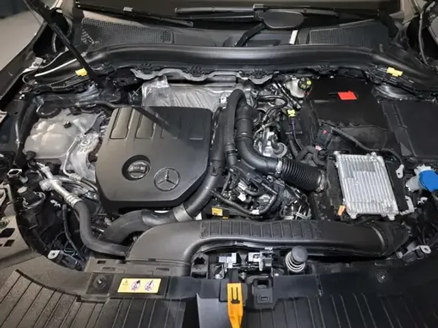 Mercedes-Benz GLA 180