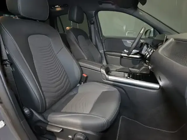 Mercedes-Benz GLA 180