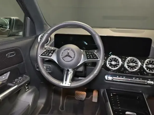 Mercedes-Benz GLA 180