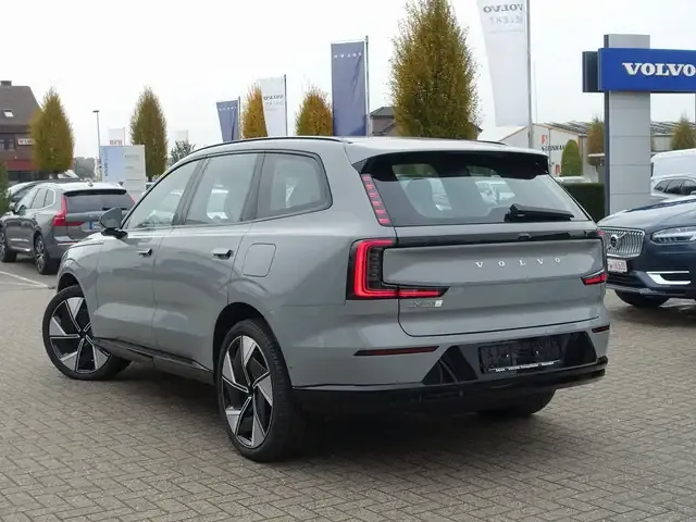 Volvo EX90