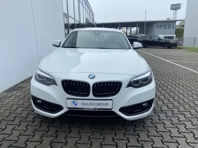 BMW 218