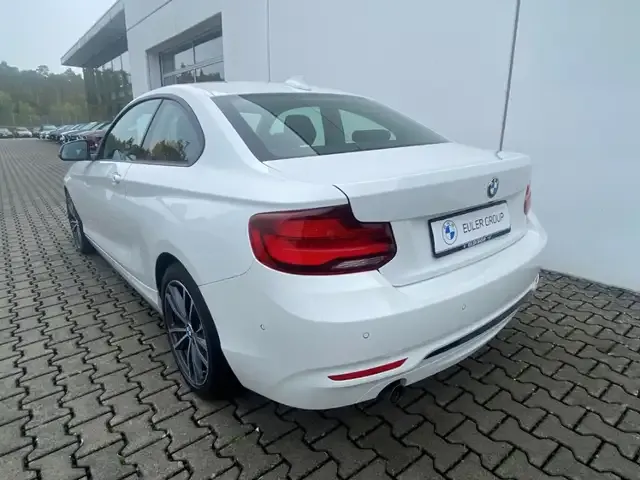 BMW 218