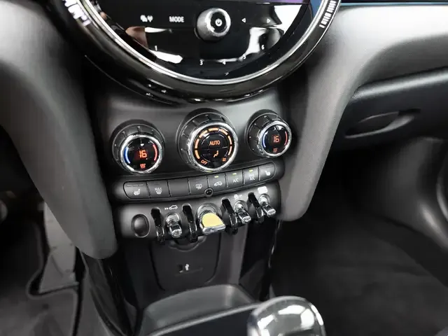 MINI Cooper SE