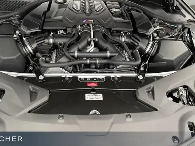 BMW M8