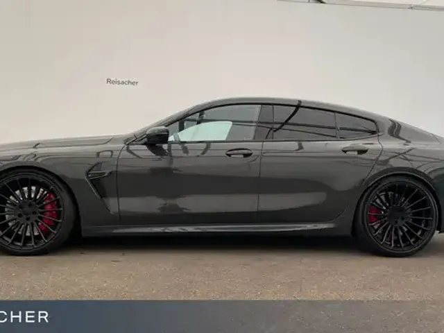 BMW M8