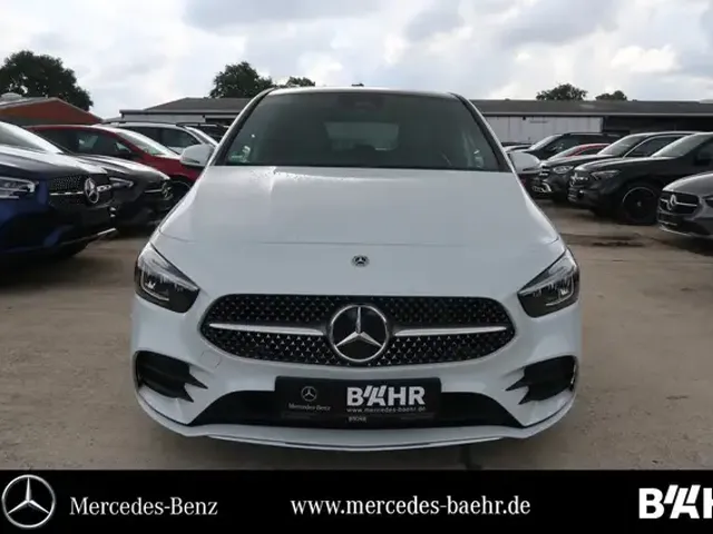 Mercedes-Benz B 200