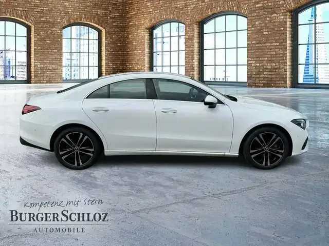 Mercedes-Benz CLA 180