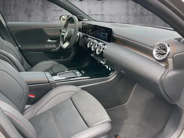 Mercedes-Benz A 45 AMG