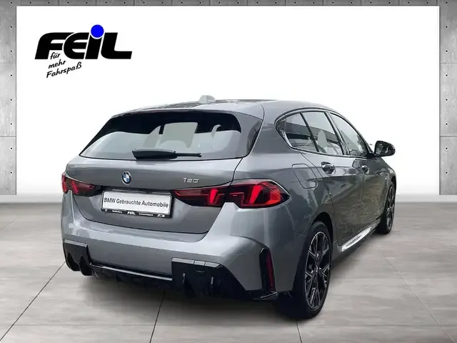 BMW 120