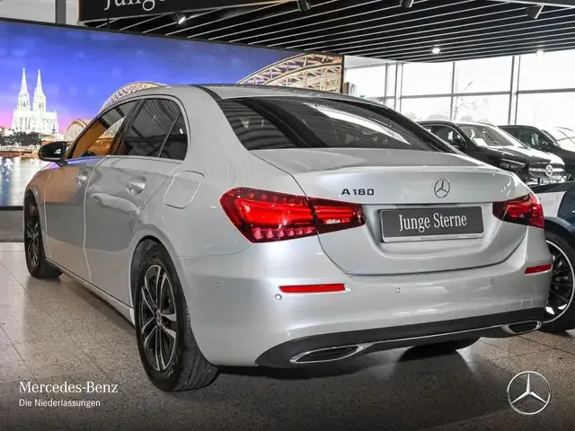 Mercedes-Benz A 180