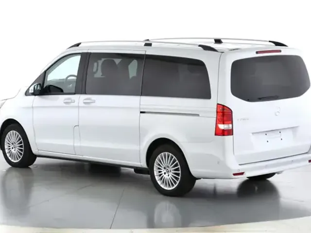 Mercedes-Benz V 250