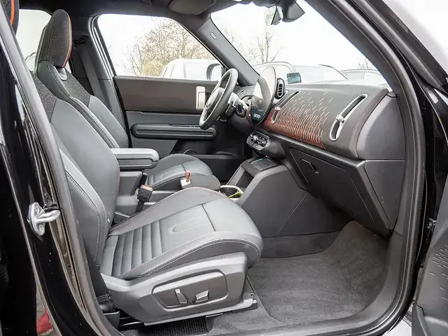 MINI John Cooper Works Countryman