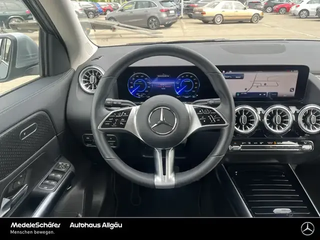 Mercedes-Benz EQA 250