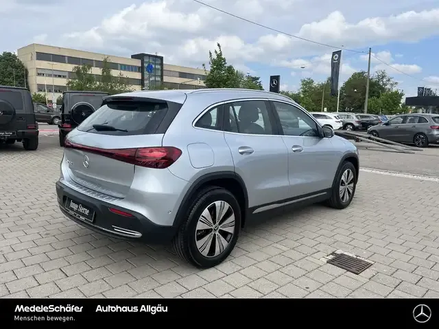 Mercedes-Benz EQA 250