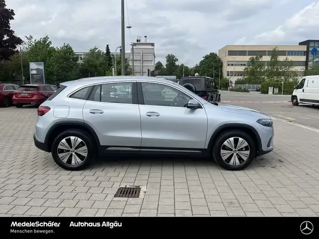 Mercedes-Benz EQA 250