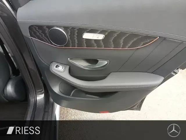 Mercedes-Benz EQC 400