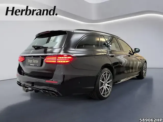 Mercedes-Benz E 63 AMG