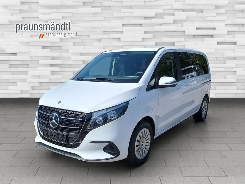 Mercedes-Benz V 220