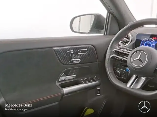 Mercedes-Benz EQA 300