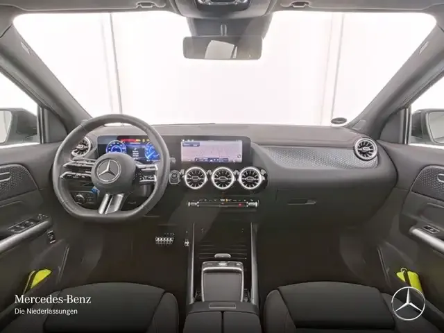 Mercedes-Benz EQA 300